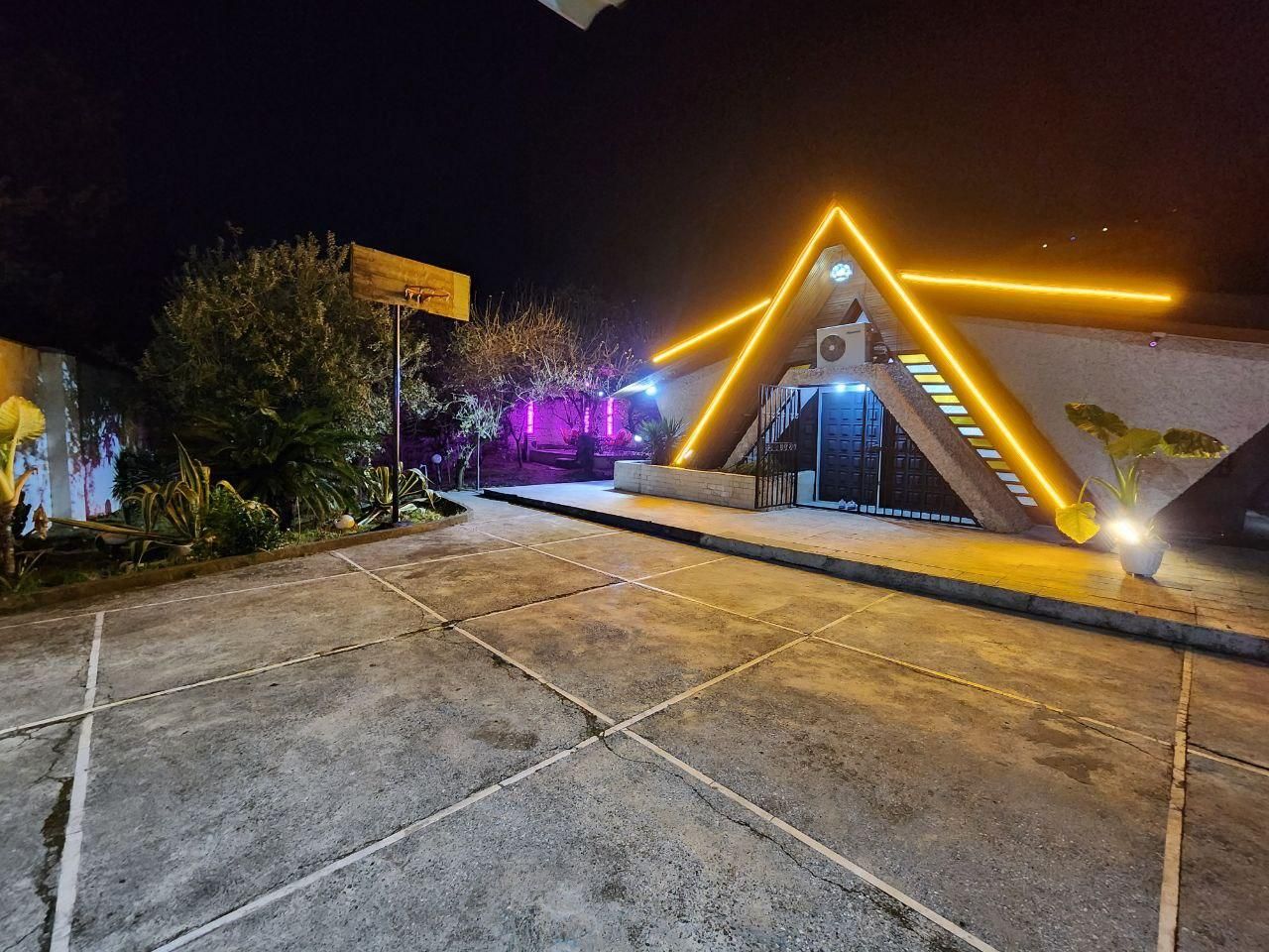 ویلا ساحلی لوکس سه خواب و سالن بازی دهکده|اجارهٔ کوتاه‌مدت ویلا و باغ|رامسر, |دیوار