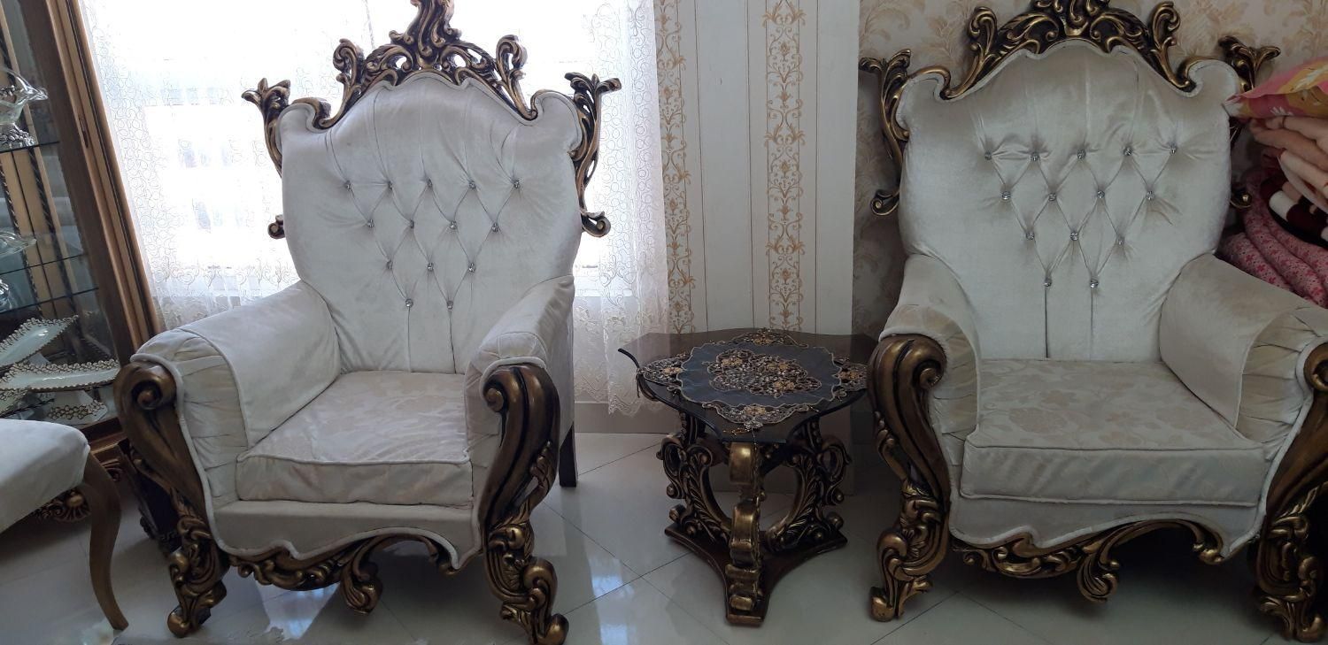 مبلمان استیل سلطنتی سفید رنگ و میز نهارخوری|مبلمان خانگی و میز عسلی|تهران, منیریه|دیوار