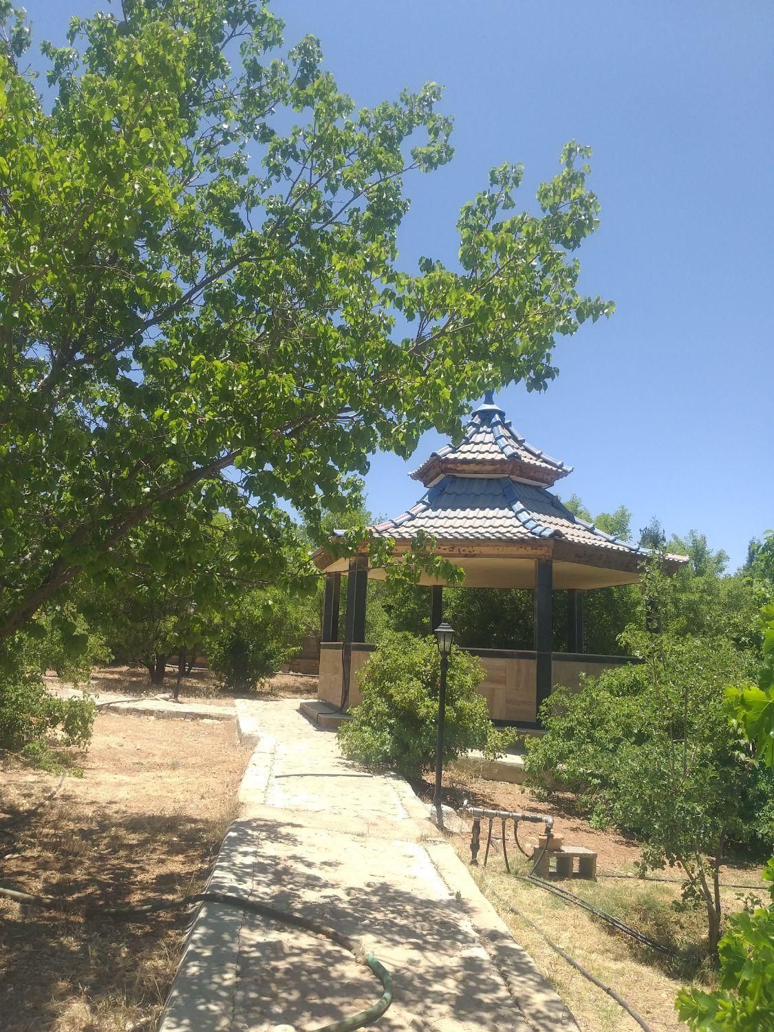 اجاره روزانه/هفتگی/ماهانه باغ در خان زنیان|اجارهٔ کوتاهمدت ویلا و باغ|شیراز, آبیاری|دیوار