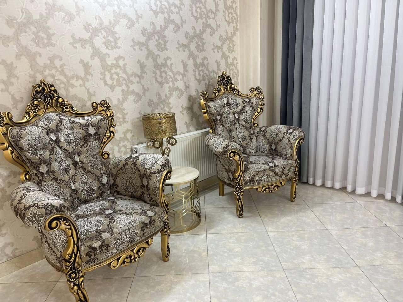 مبل سلطنتی 7 نفره بدون جلو مبلی و میز|مبلمان خانگی و میز عسلی|پاکدشت, |دیوار