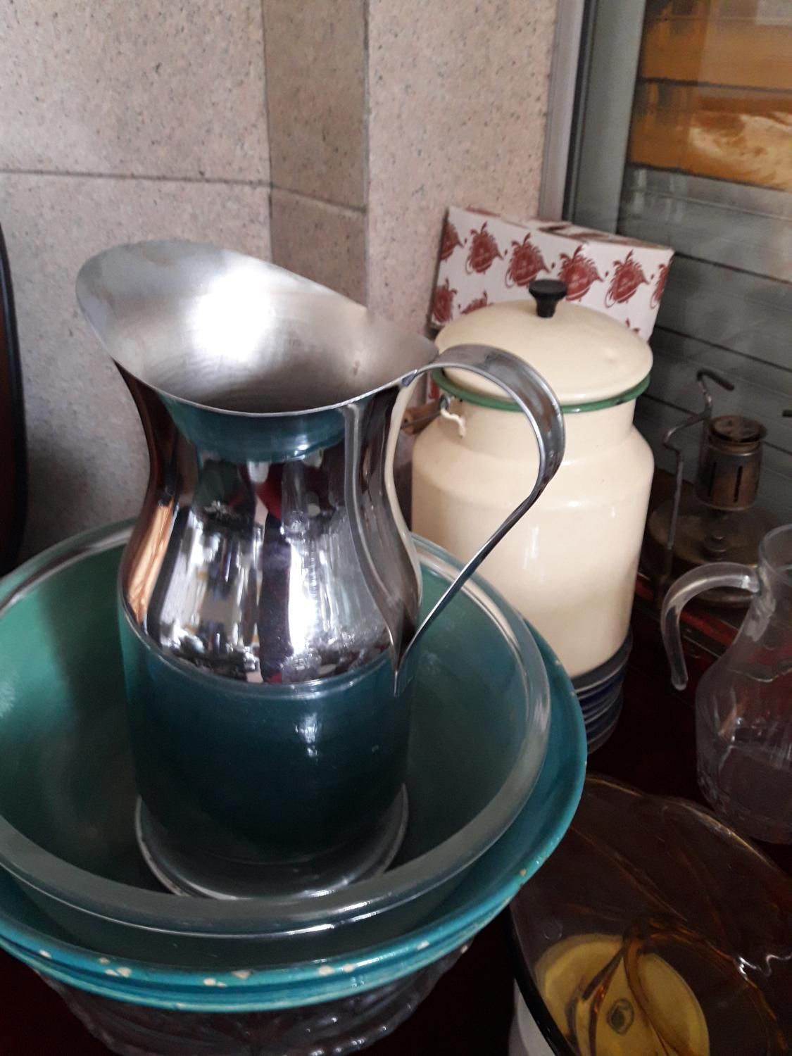 دبه  شیر و روغن و  اش  و پارچ کنار سماور نوستالژی|کلکسیون اشیاء عتیقه|تهران, جمال‌زاده|دیوار