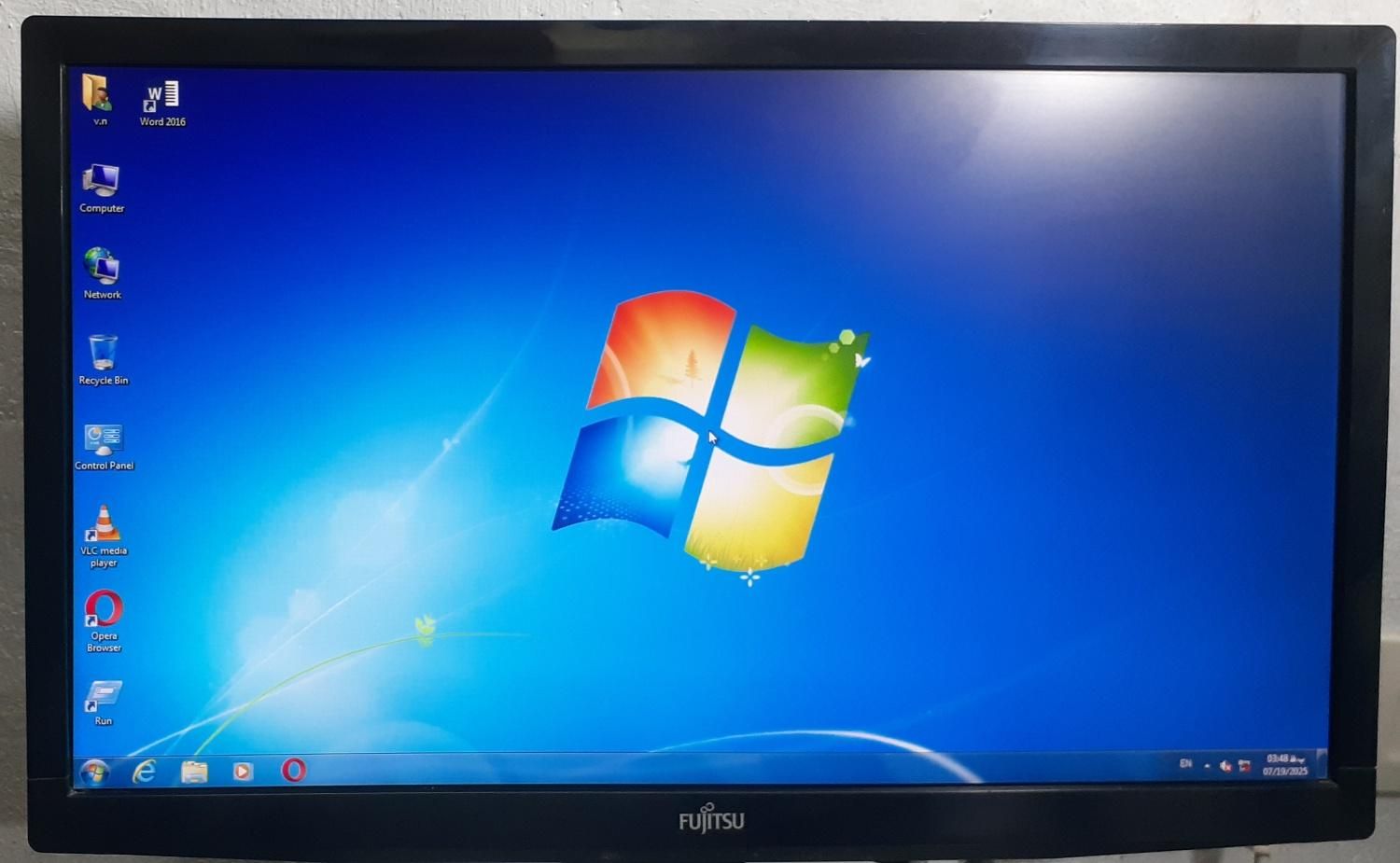 دو عدد مانیتور۱۹ اینچ lcd و۱۹ اینچ LED و باکس هارد|قطعات و لوازم جانبی رایانه|دزفول, |دیوار