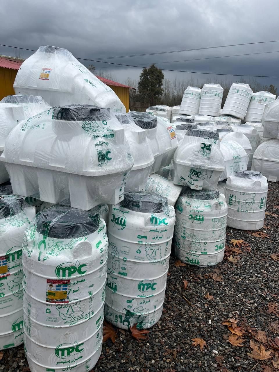 مخزن آب/منبع ۲۰۰۰ لیتریتانکر ۳ لایه/گارانتی دار|مصالح و تجهیزات ساختمان|رضوانشهر, |دیوار