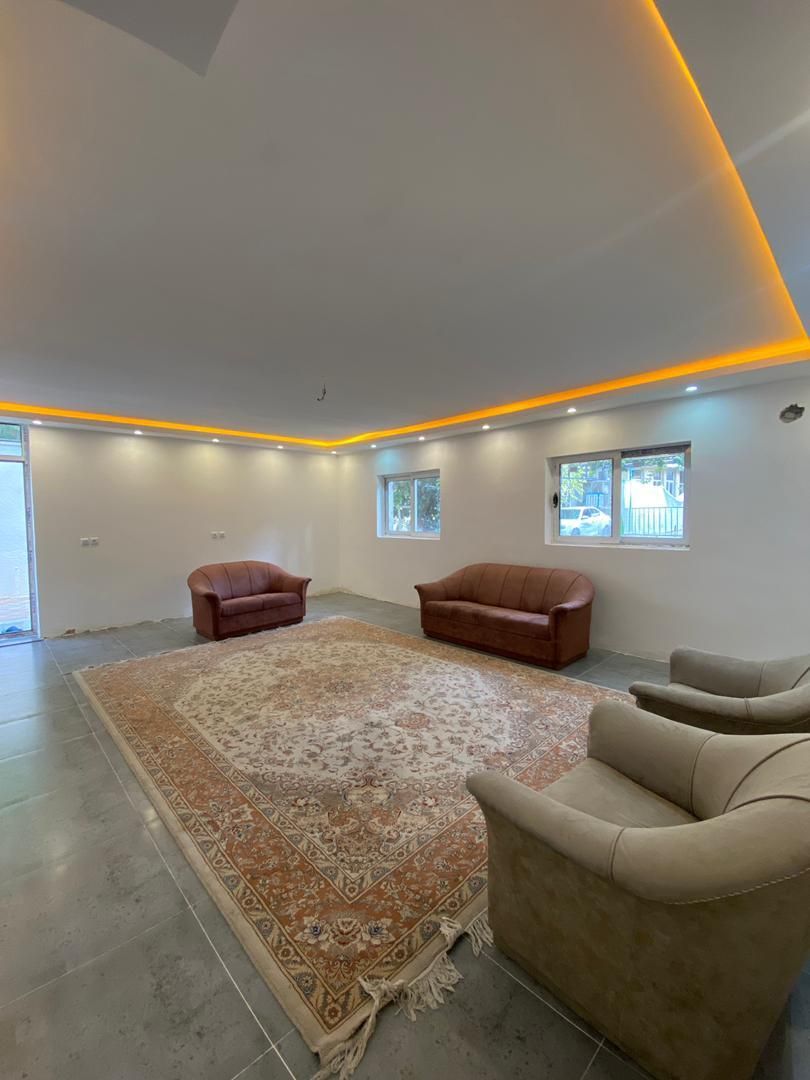 اجاره ویلا 900 متری لب آب باغبهادران.باغبادران|اجارهٔ خانه و ویلا|باغ بهادران, |دیوار