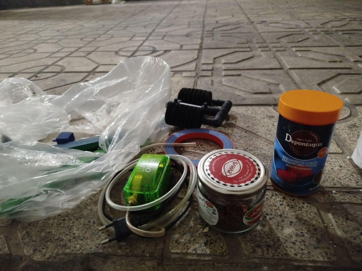 شیشه خم آکواریوم با وسایل کامل|ماهی|تهران, زرکش|دیوار