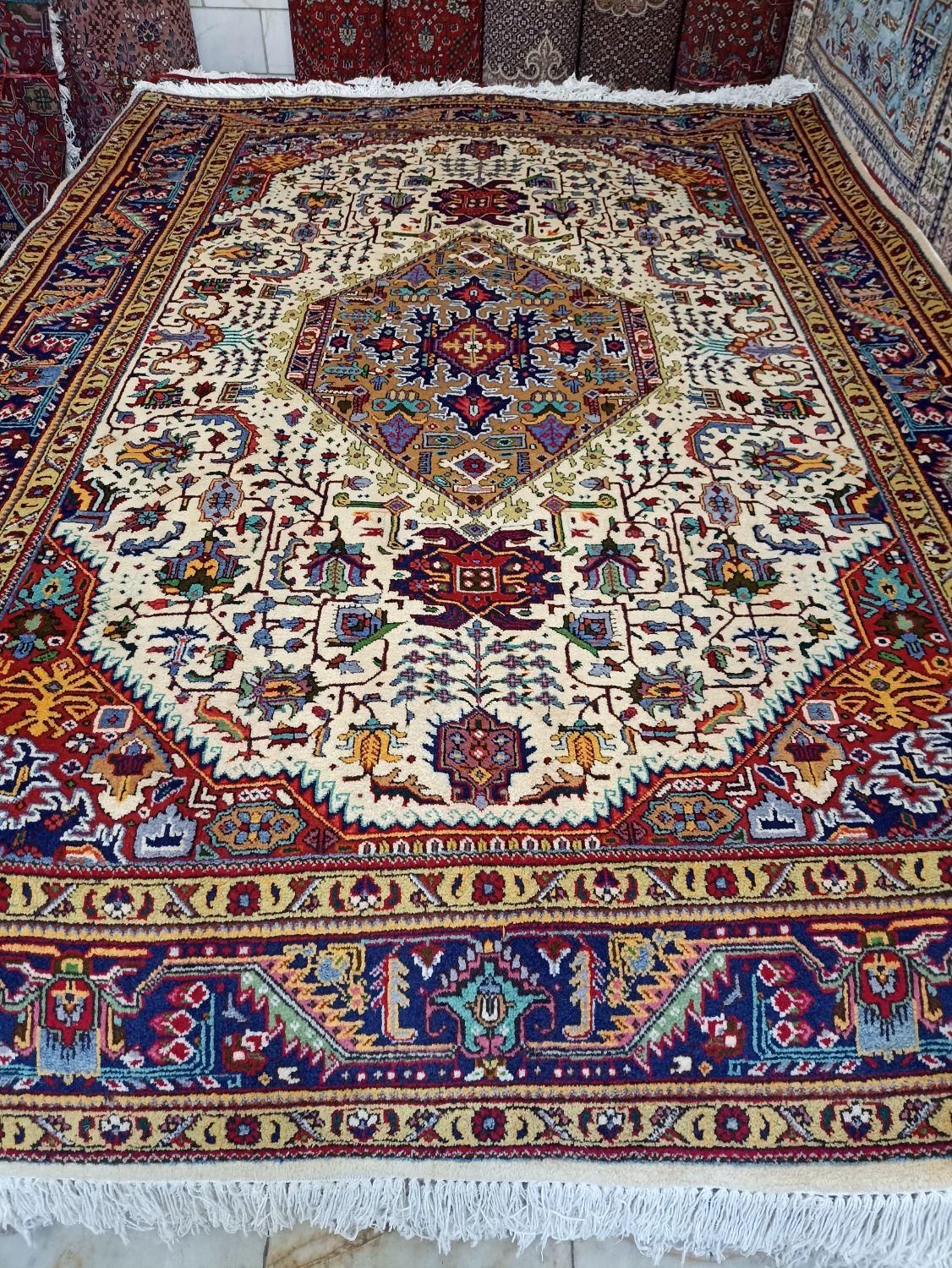 تک شیش متری(۳×۲)قباآذرشهرکرم برابرنو|فرش|خوی, |دیوار