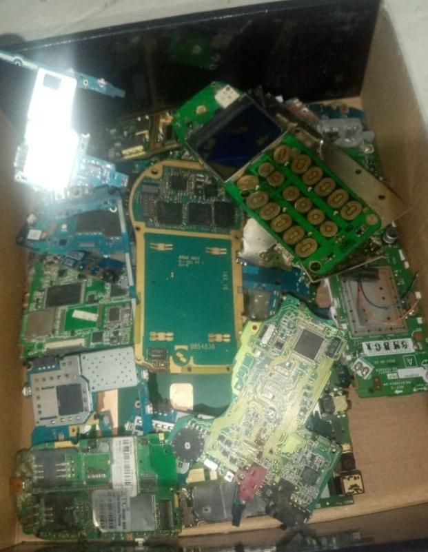 ضایات برد موبایل وکامپیوتر|لوازم جانبی موبایل و تبلت|قم, نیروگاه|دیوار