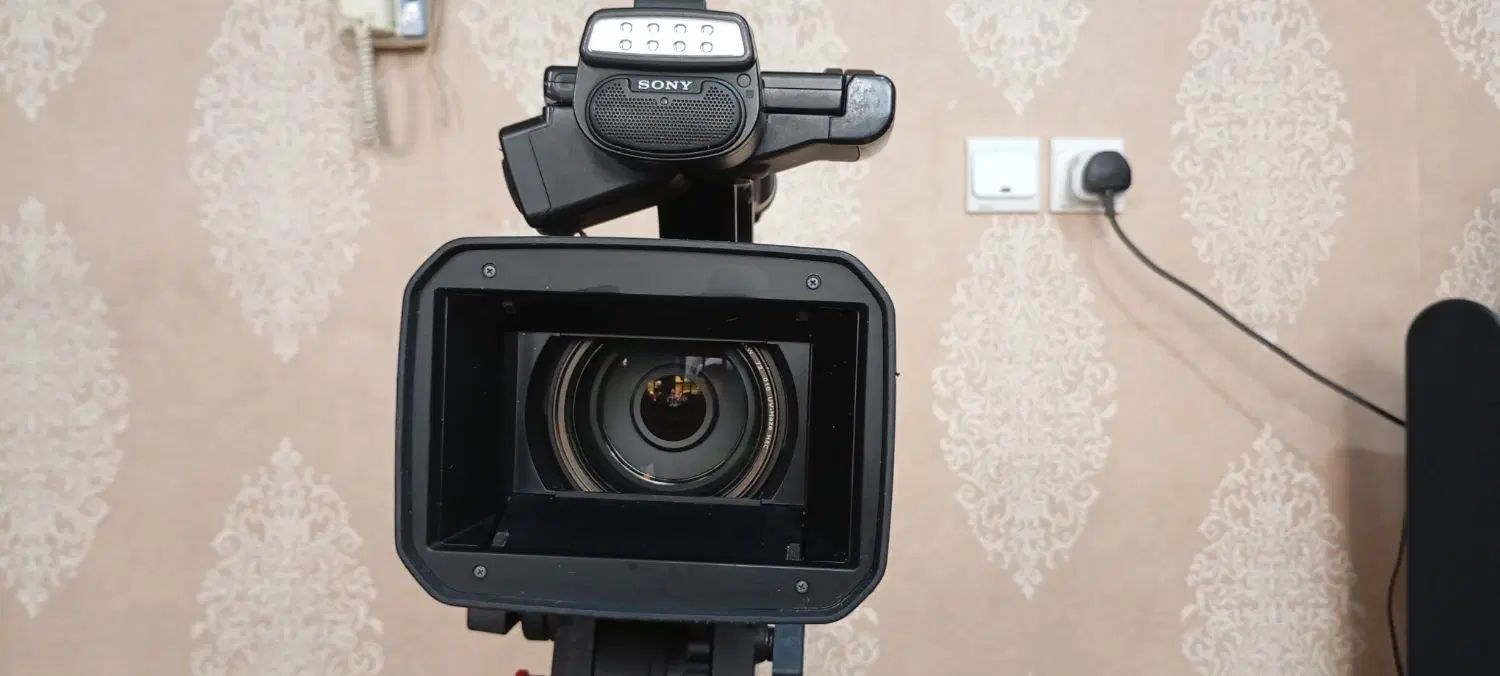 دوربین فیلمبرداری حرفه ای nx3|دوربین عکاسی و فیلم‌برداری|تهران, فرمانیه|دیوار