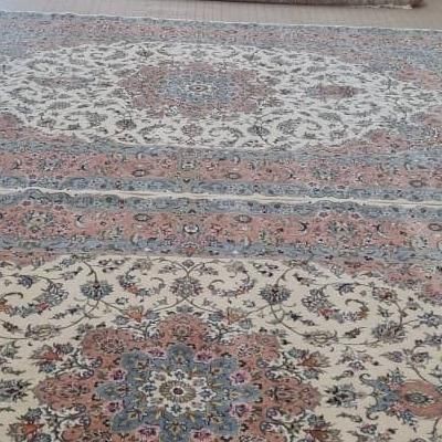 دو عدد فرش دستباف یزد|فرش|شیراز, بریجستون|دیوار