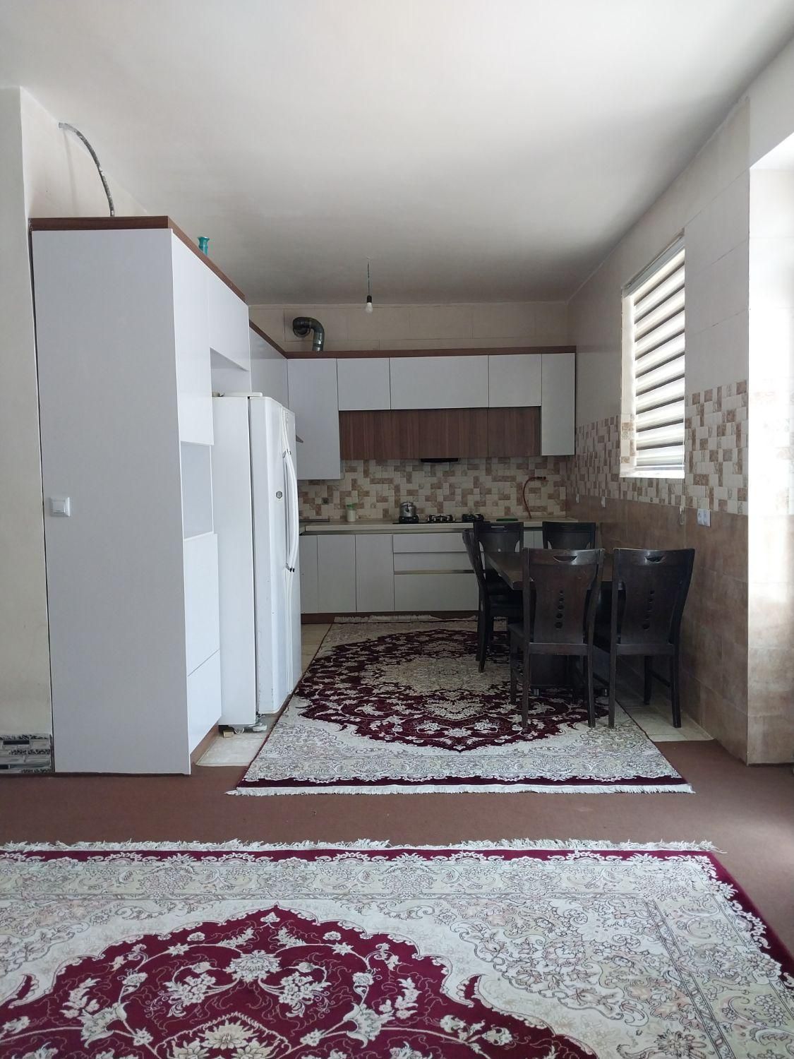 منزل مبله دودج|اجارهٔ کوتاه‌مدت آپارتمان و سوئیت|زرقان, |دیوار