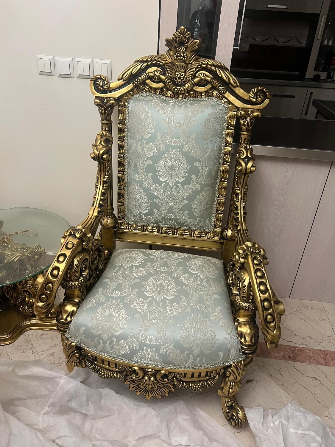 مبلمان ۹ نفره همراه با میز جلو دو عسلی|مبلمان خانگی و میز عسلی|تهران, دانشگاه علم و صنعت|دیوار