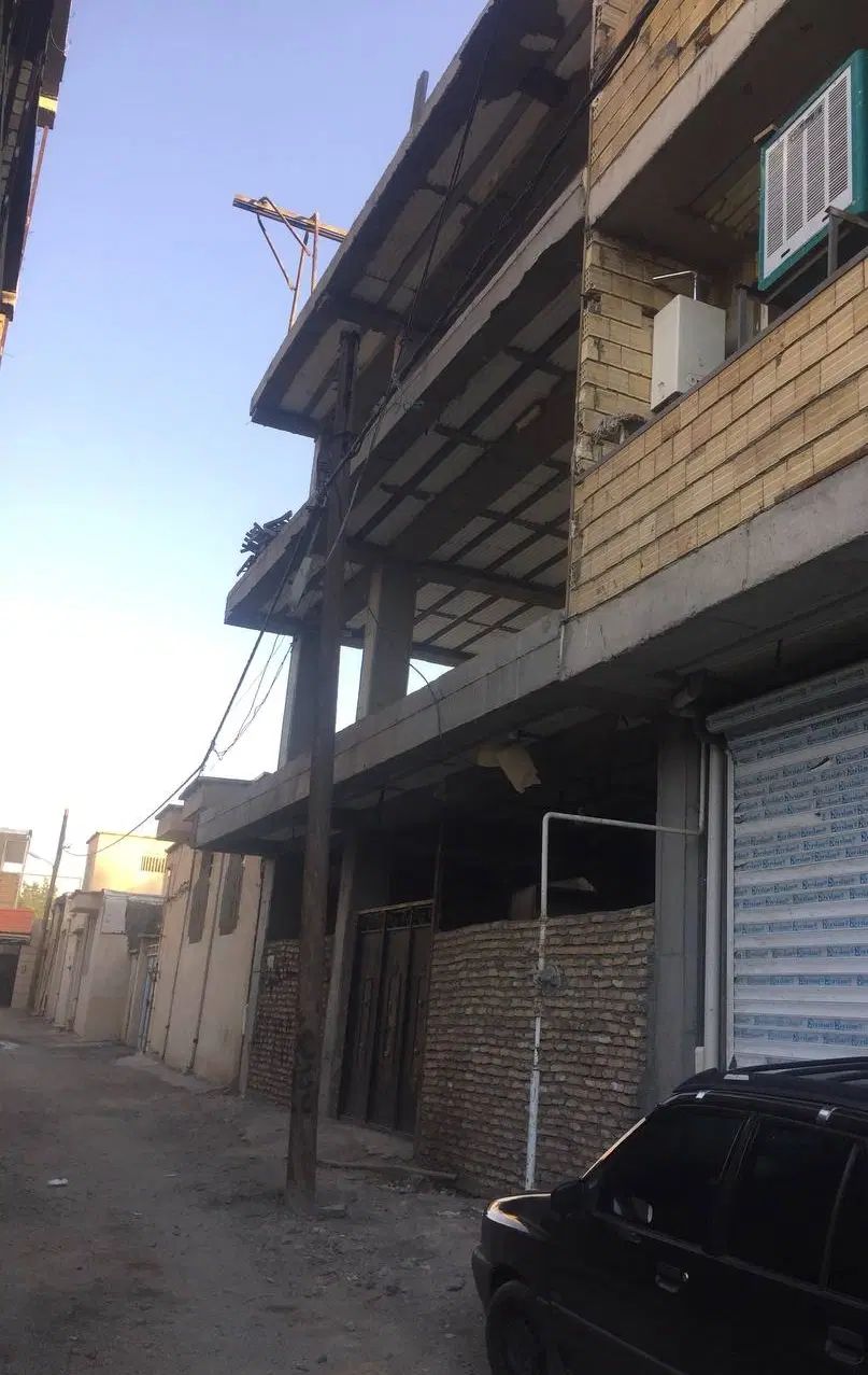 فروش استثنایی آپارتمان سه طبقه نیمه کاره|فروش خانه و ویلا|صحنه, |دیوار