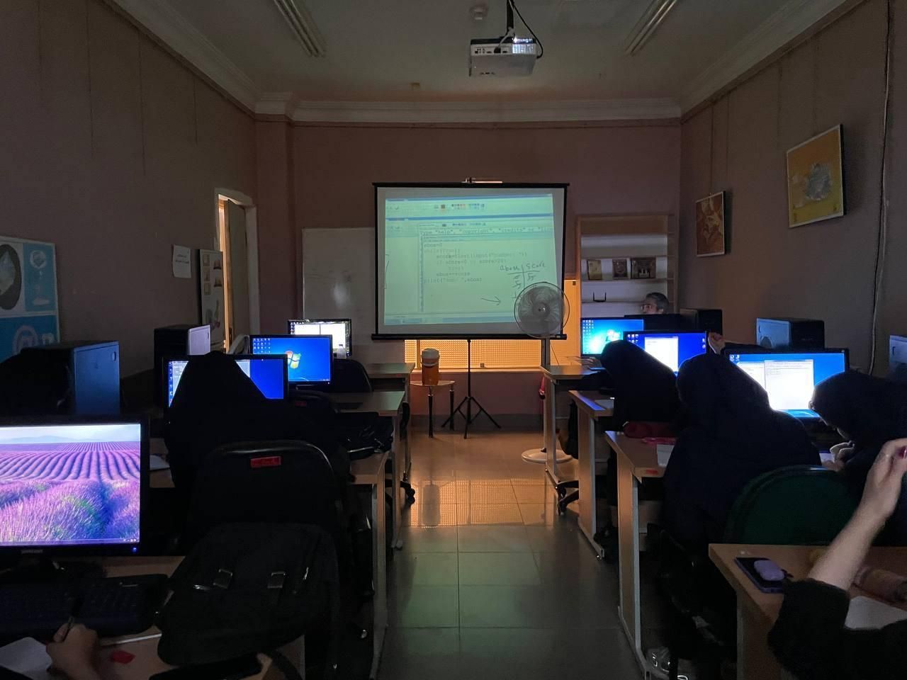 آموزش پایتون و سی شارپ ، وردپرس ، فرانت اند|خدمات آموزشی|رشت, استادسرا|دیوار