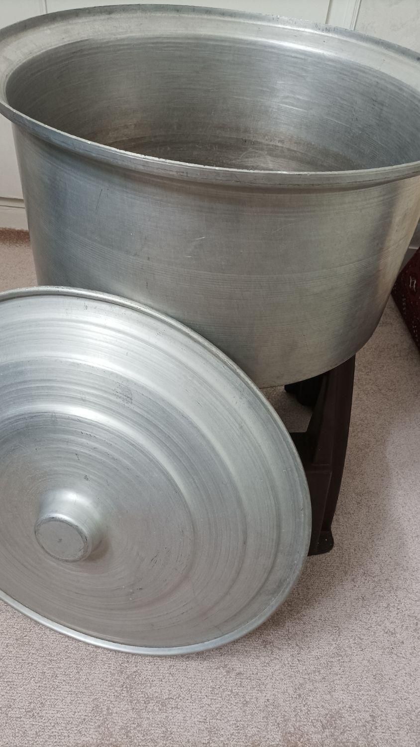 دیگ بزرگ رویی|ظروف پخت‌وپز|گرگان, |دیوار