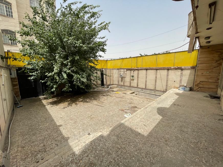 ویلایی 260 متر بر بلوار شهید منتظری قدیمی|فروش خانه و ویلا|قم, صفائیه|دیوار