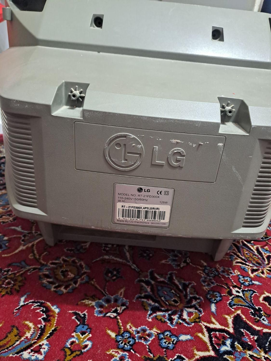 تلوزیون ۲۱ اینچ|تلویزیون و پروژکتور|بندرعباس, |دیوار