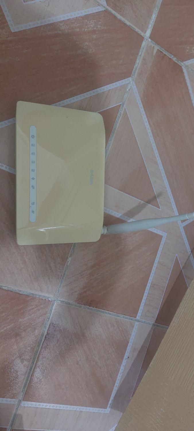 مودم adsl dlink تک انتن ۴تا lan|مودم و تجهیزات شبکه|گرمسار, |دیوار