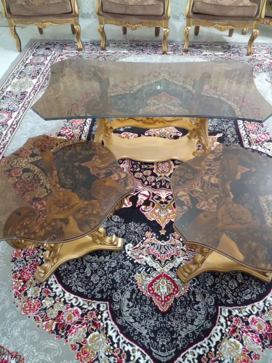مبل نه نفره راحتی درحدنو با میز مبلمان سلطنتی|مبلمان خانگی و میز عسلی|نجف‌آباد, کهریزسنگ|دیوار