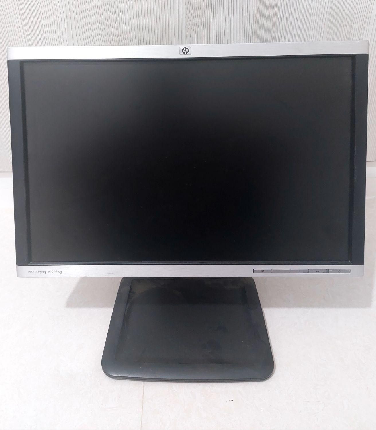 مانیتور ال سی دیLCD و ال ای دیLEDکامپیوتر و دوربین|قطعات و لوازم جانبی رایانه|اراک, |دیوار