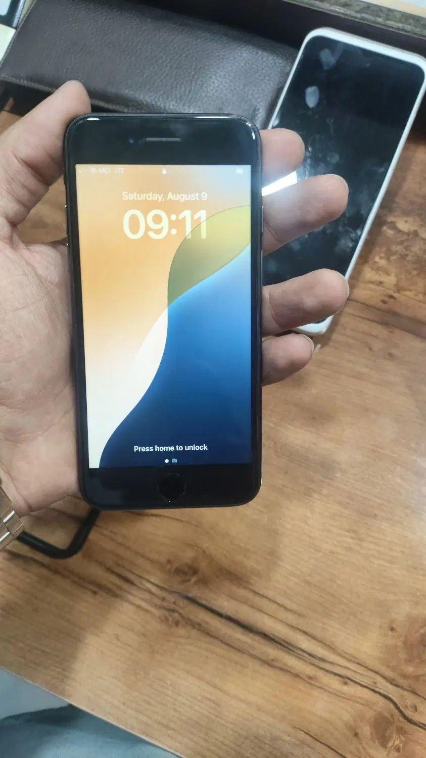اپل iPhone SE (2020) با حافظهٔ ۱۲۸ گیگابایت|موبایل|سبزوار, امیر کبیر|دیوار