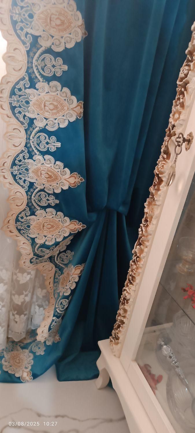 پرده پذیرایی آبی فیروزهای بسیار زیبا و شکیل|پرده، رانر، رومیزی|اسلامشهر, شهرک واوان|دیوار