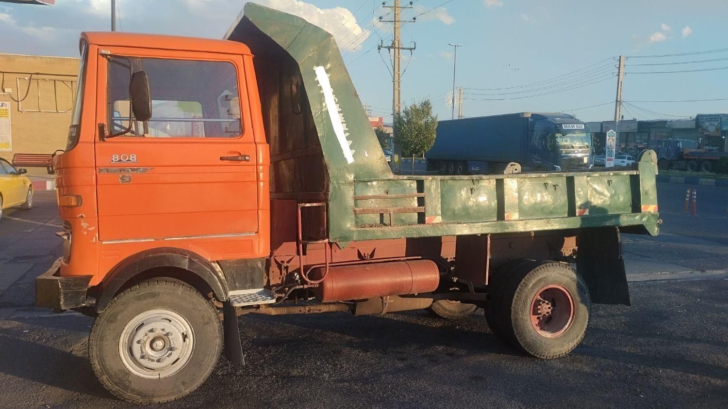 حمل شن و ماسه و آجر و مصالح و...با خاور کمپرسی|خدمات حمل و نقل|میانه, |دیوار