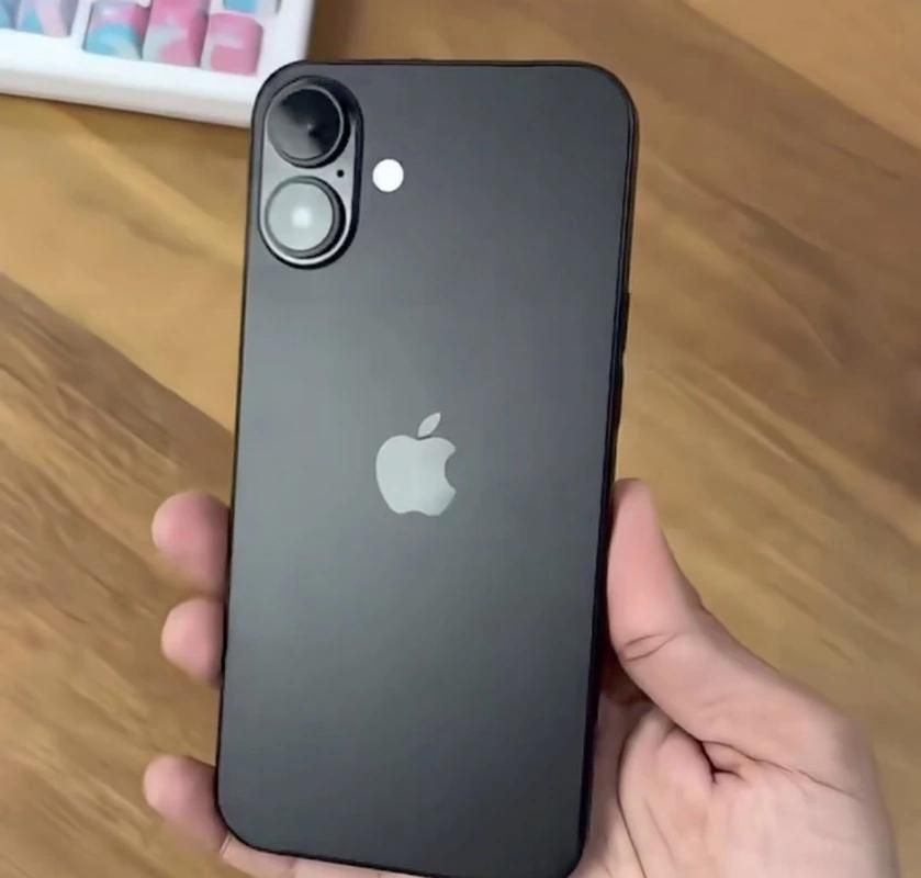 اپل iPhone 16 با حافظهٔ ۱۲۸ گیگابایت|موبایل|تهران, تهرانپارس غربی|دیوار