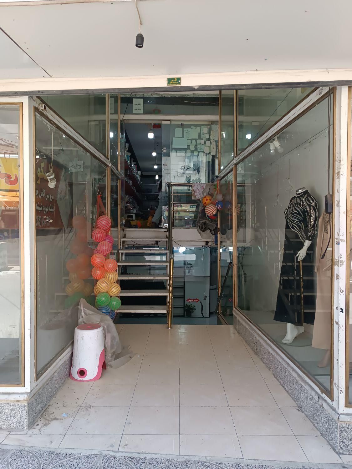 ۱۰۰ متر مغازه|اجارهٔ مغازه و غرفه|چهارباغ, |دیوار