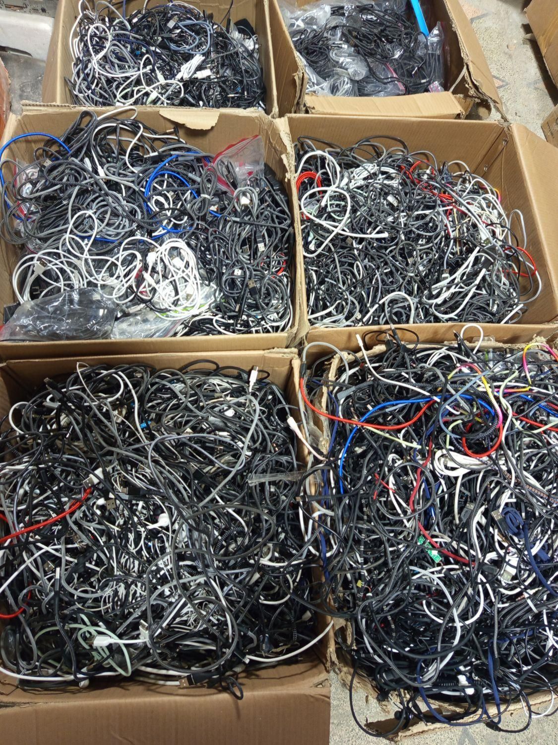 کابل شارژر موبایل (خراب و سالم مخلوط)۳۰۰۰عدد موجود|لوازم جانبی موبایل و تبلت|فلاورجان, |دیوار