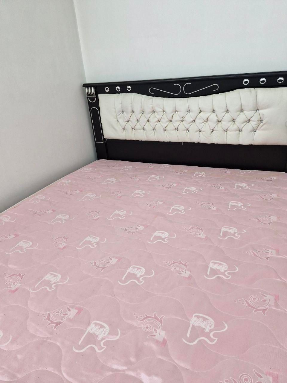 تخت خواب دونفره به همراه تشک طبی|تخت و سرویس خواب|مرند, |دیوار