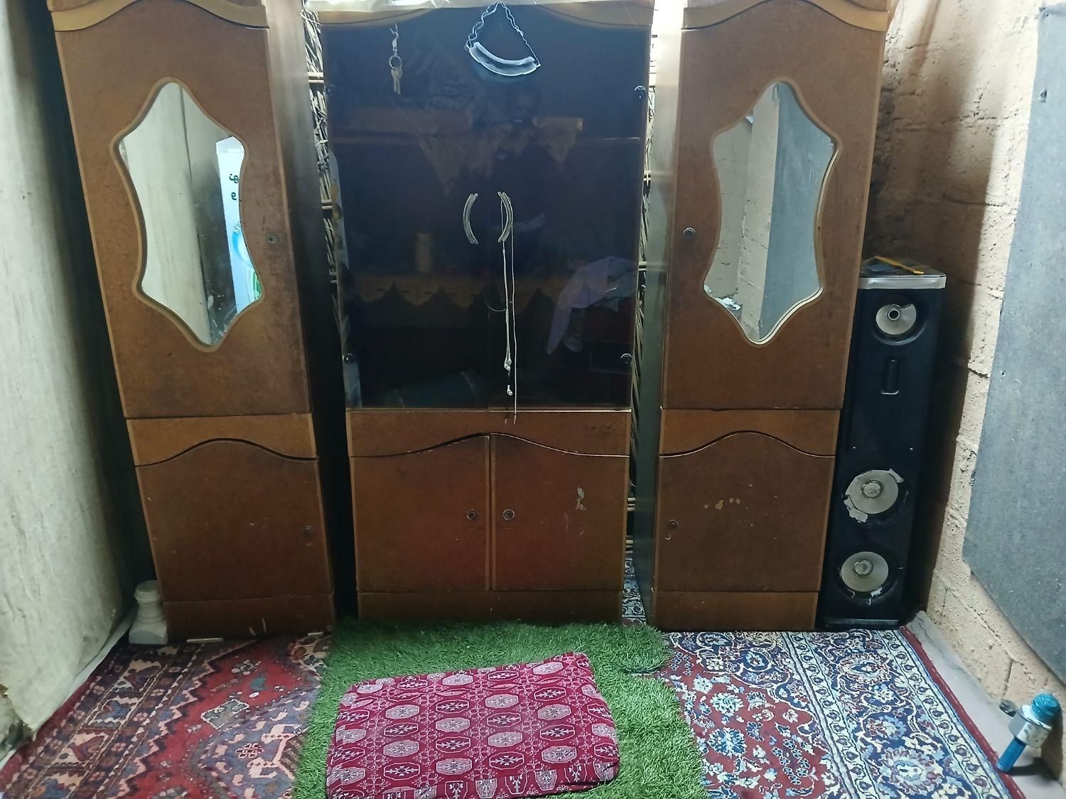 کمده سه تیکه باتخت خواب|تخت و سرویس خواب|حمیدیه, |دیوار