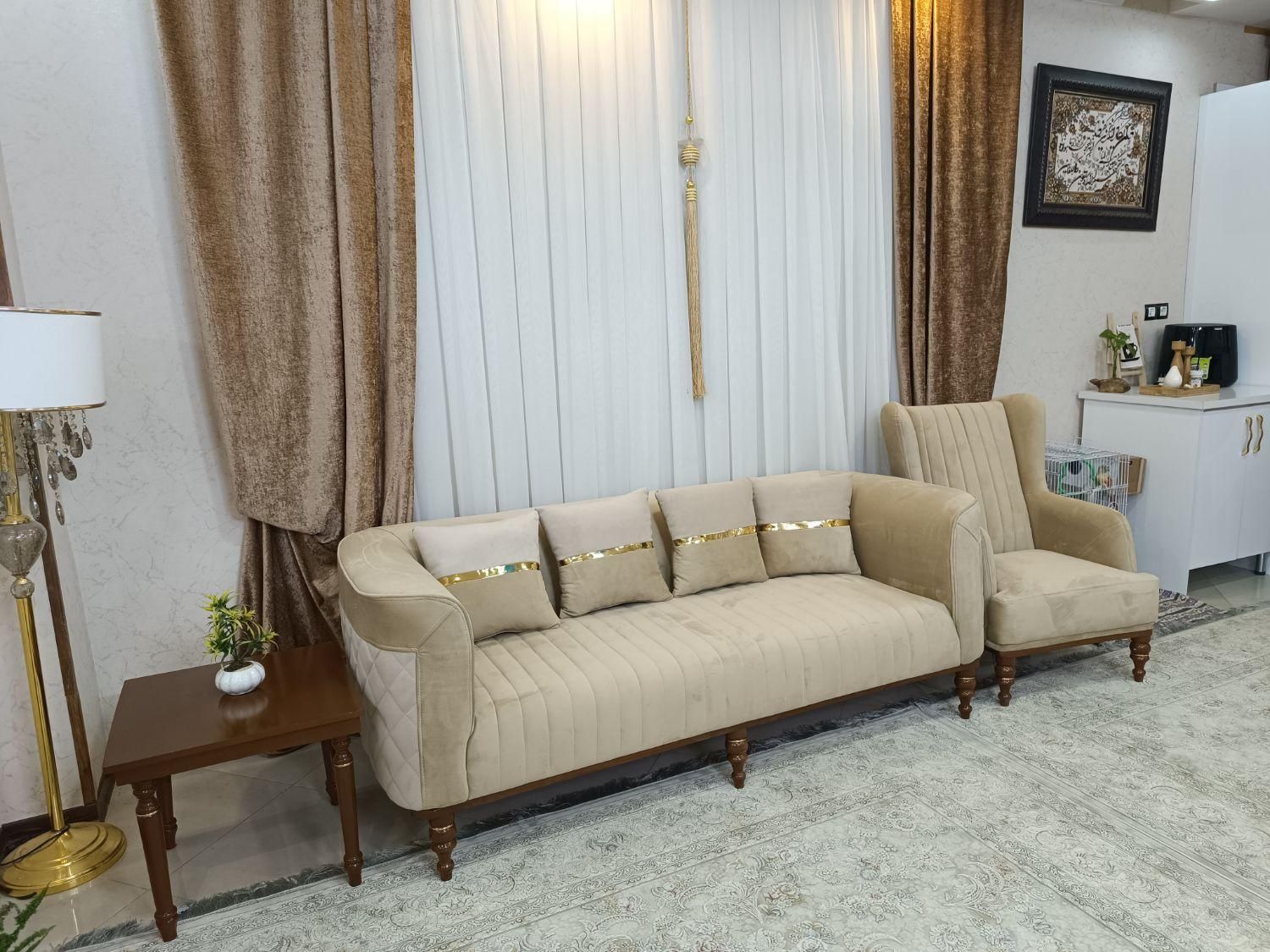 مبلمان چستر هشت نفره|مبلمان خانگی و میز عسلی|گلبهار, |دیوار