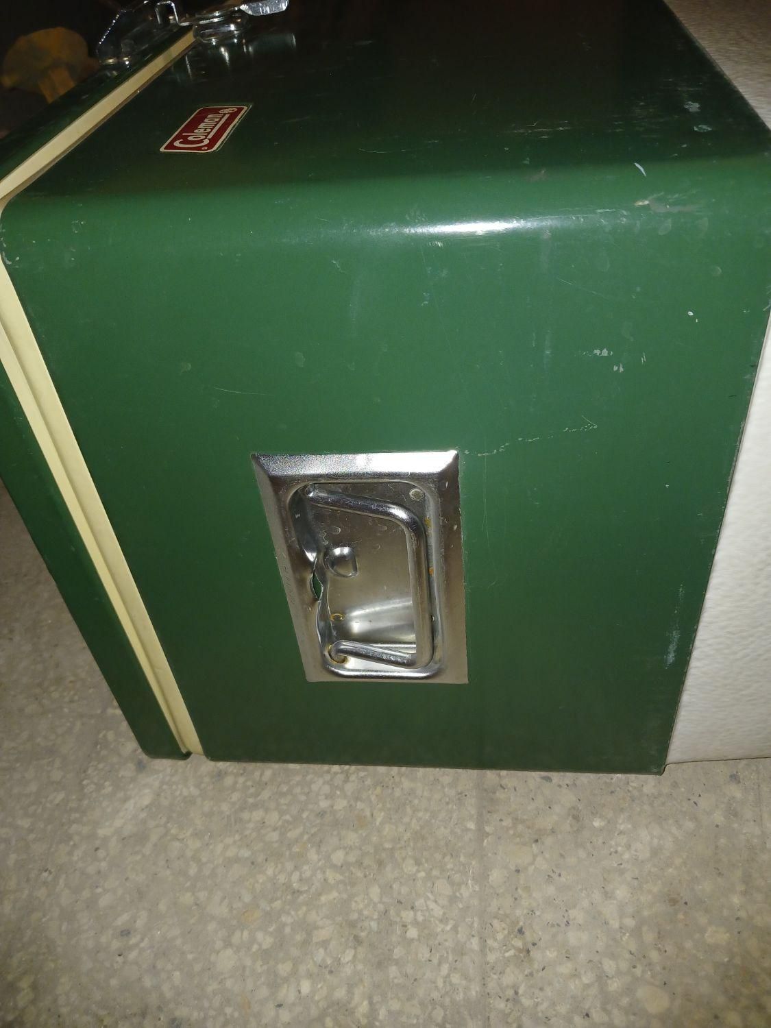 کلمن بزرگ خارجی|ظروف نگهدارنده، پلاستیکی، یکبارمصرف|یزد, |دیوار