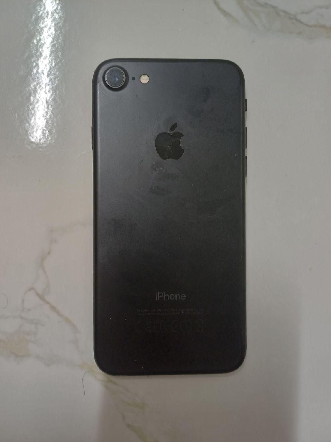اپل iPhone 7 با حافظهٔ ۱۲۸ گیگابایت|موبایل|تهران, امیریه|دیوار