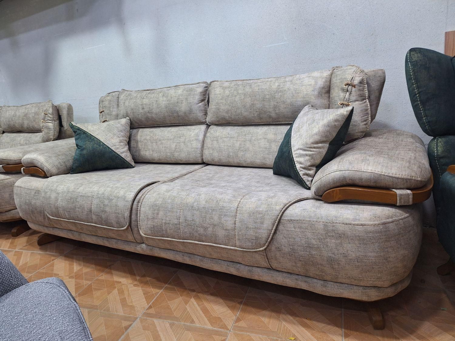 مبلمان راحتی ۸نفره|مبلمان خانگی و میز عسلی|مشهد, خواجه ربیع|دیوار