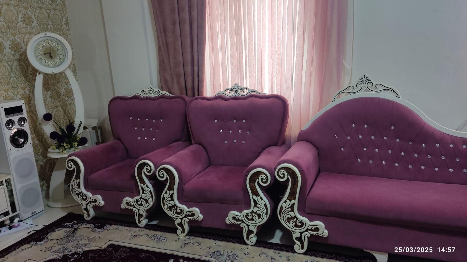 مبلمان ۷نفره همراه با ۴تا عسلی تاشو یک عدد جلومبلی|مبلمان خانگی و میز عسلی|رشت, توشیبا|دیوار