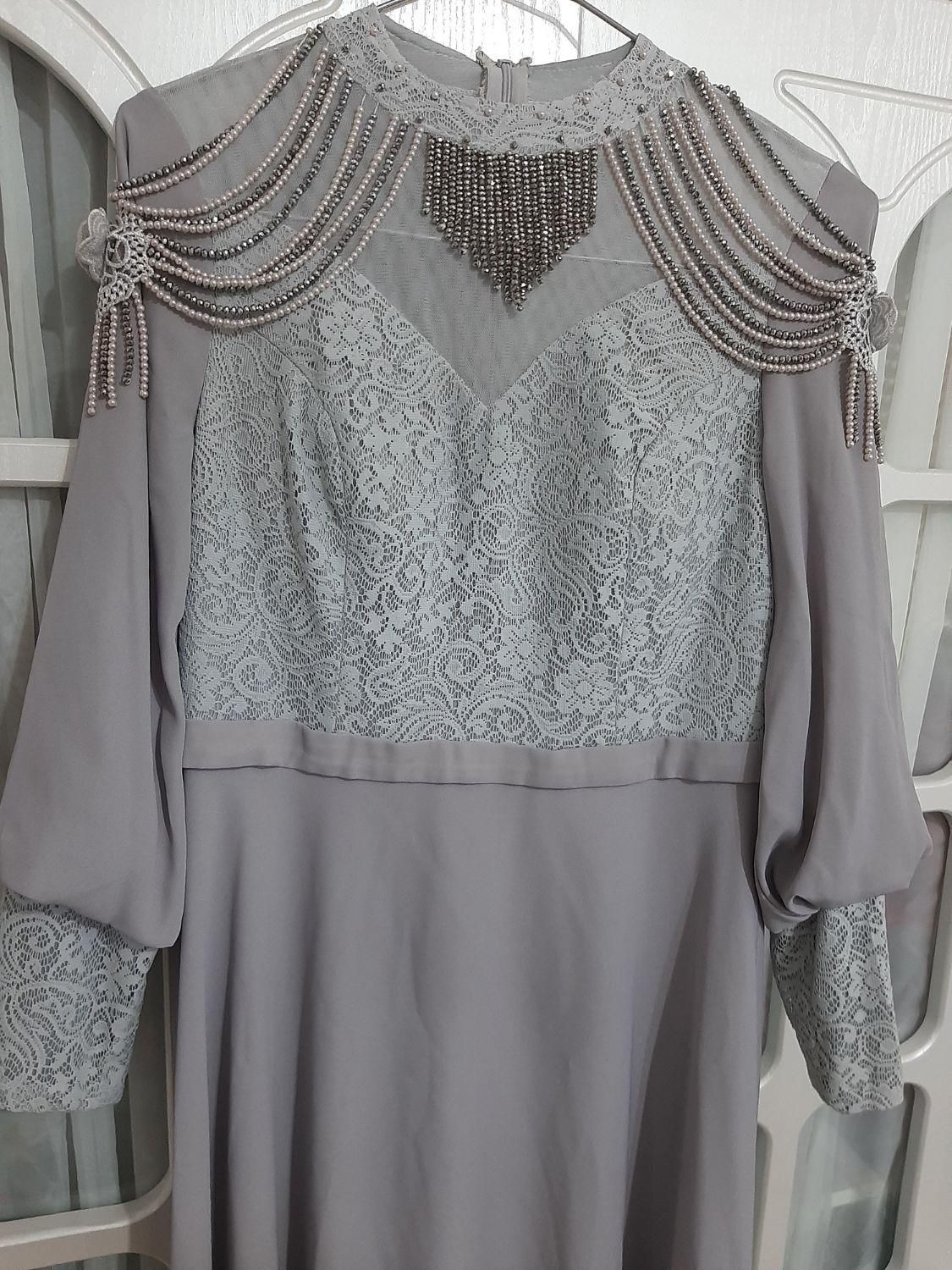 لباس مجلسی بلند|لباس|شهریار, شهریار|دیوار