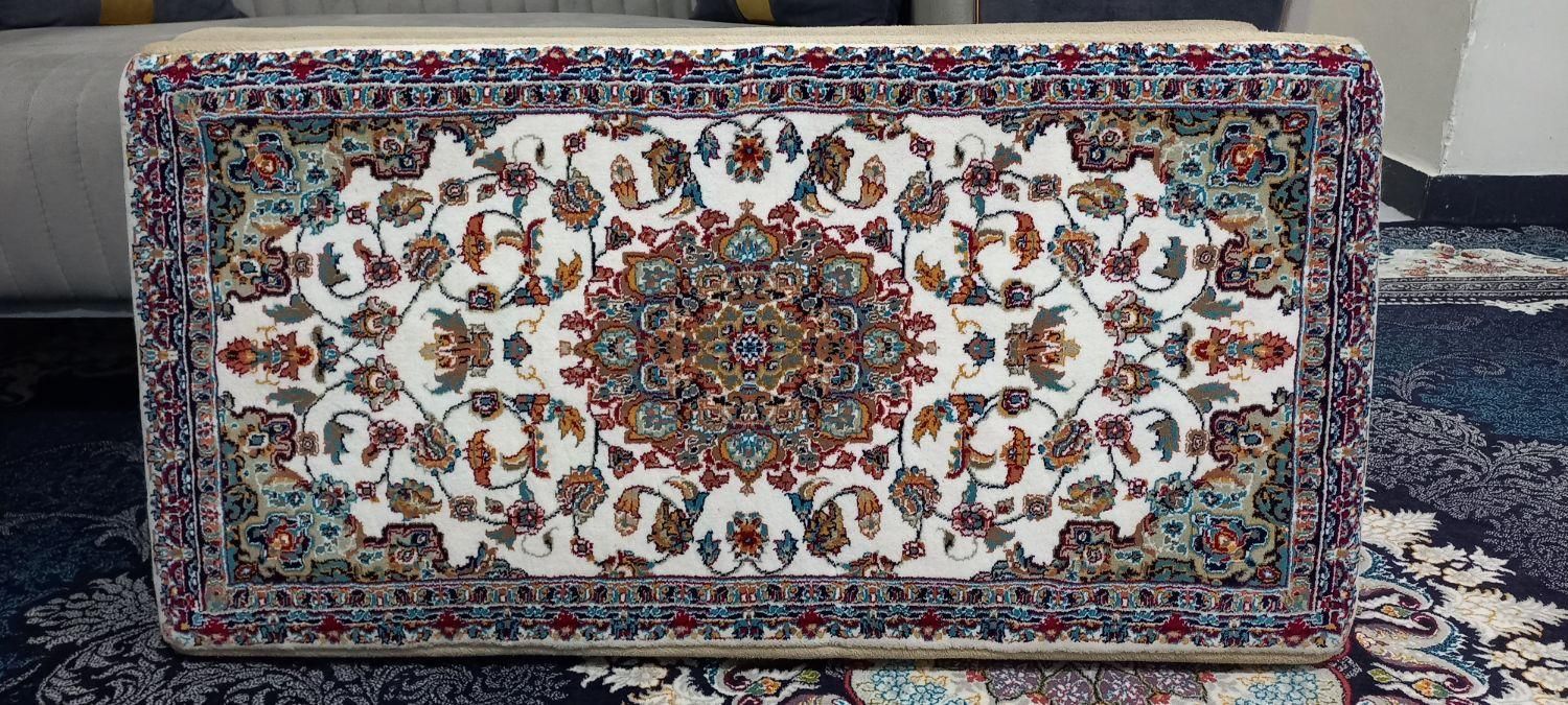 دو عدد پشتی نوعه نو بسیار زیبا|پشتی|ری, |دیوار