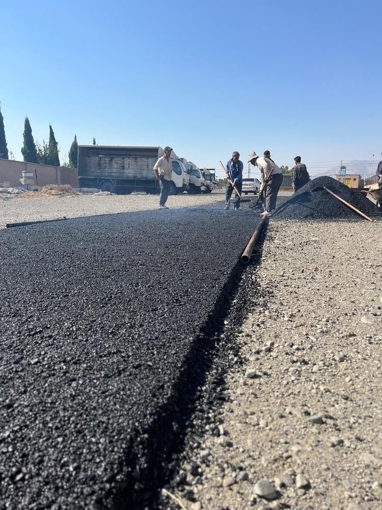 آسفالت کاری و محوطه سازی با مناسب ترین قیمت|خدمات پیشه و مهارت|آبیک, |دیوار