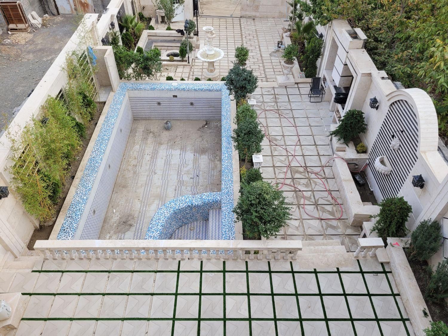 فروش ویژه چمن برش خورده بین موزاییک چمن مصنوعی|خدمات باغبانی و درختکاری|مشهد, الهیه|دیوار