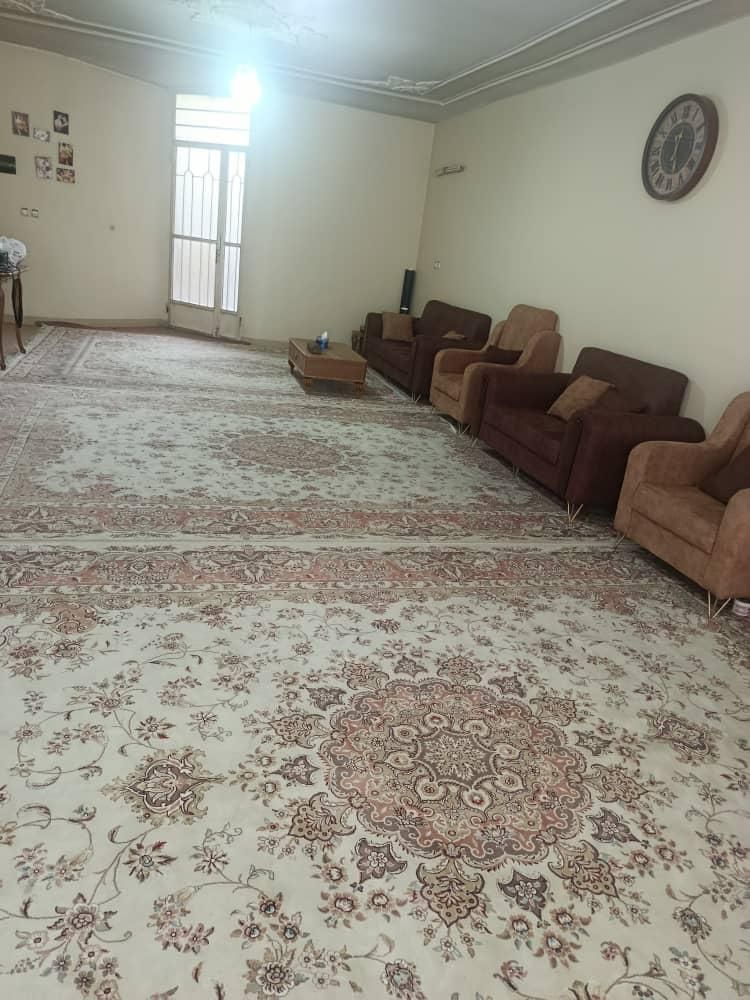 ویلایی ۳خواب جنوبی در ب۴ سرنبش|فروش خانه و ویلا|فولادشهر, B4|دیوار