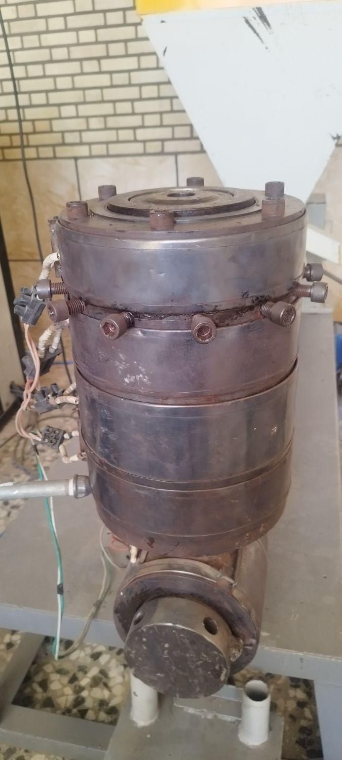 سازنده دستگاه های دوخت وپانچ نایلون صنعتی و خانگی|ماشین‌آلات صنعتی|اصفهان, آزادان|دیوار