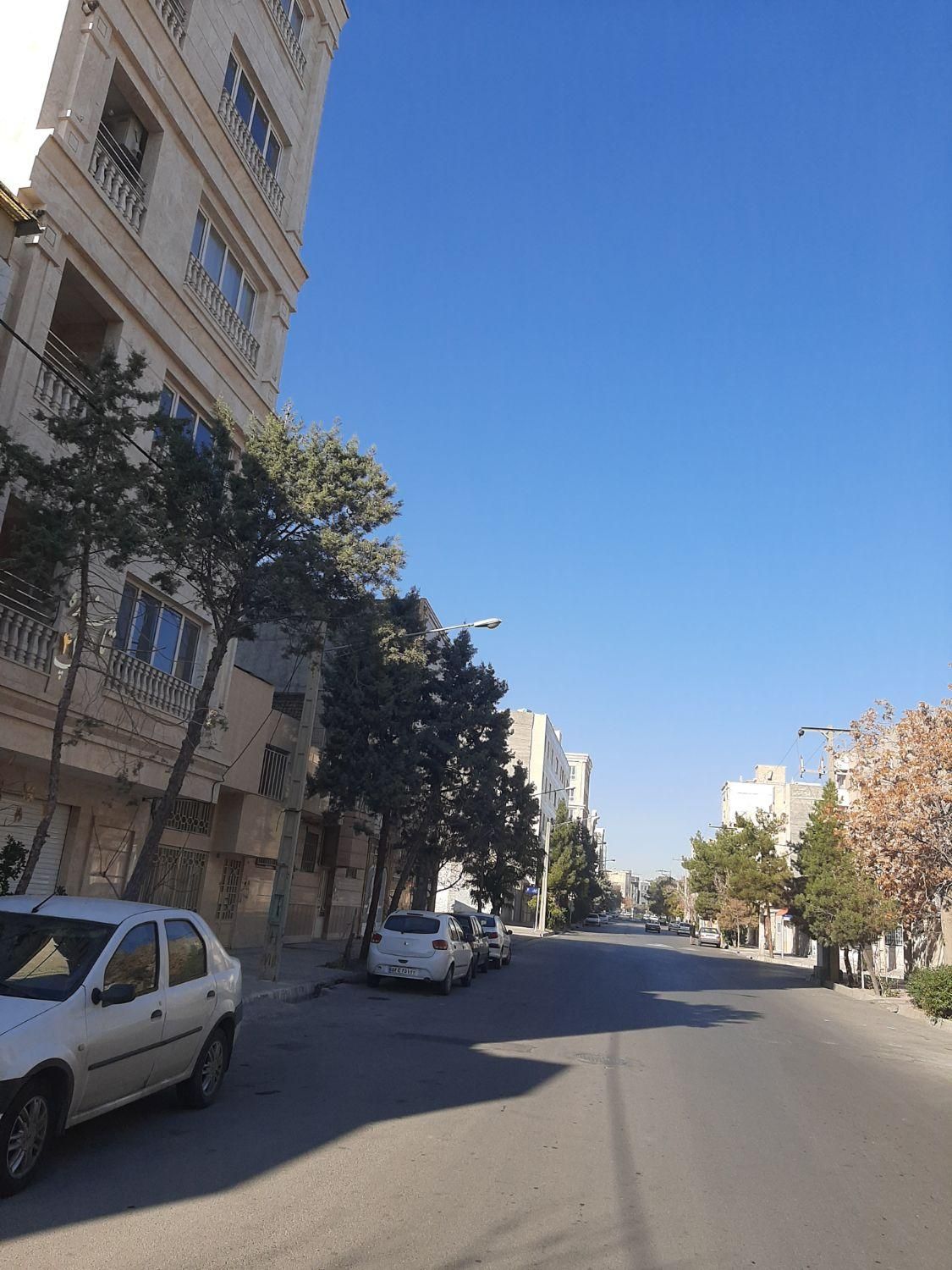 ویلایی جنوبی تراکم زیاد خیابان ۲۰ متری ششدانگ آزاد|فروش خانه و ویلا|مشهد, شهرک رازی (شهرک غرب)|دیوار