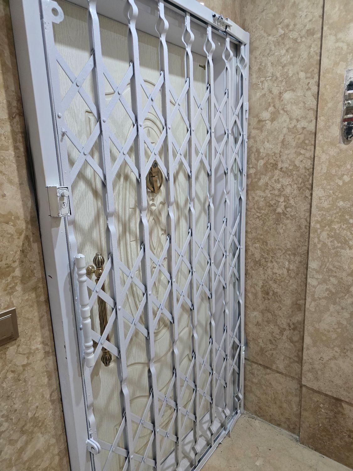 توری محافظ درب. حِفاظ اکاردیُونی پنجره نصب ۲ساعته|مصالح و تجهیزات ساختمان|مشهد, فارغ التحصیلان|دیوار