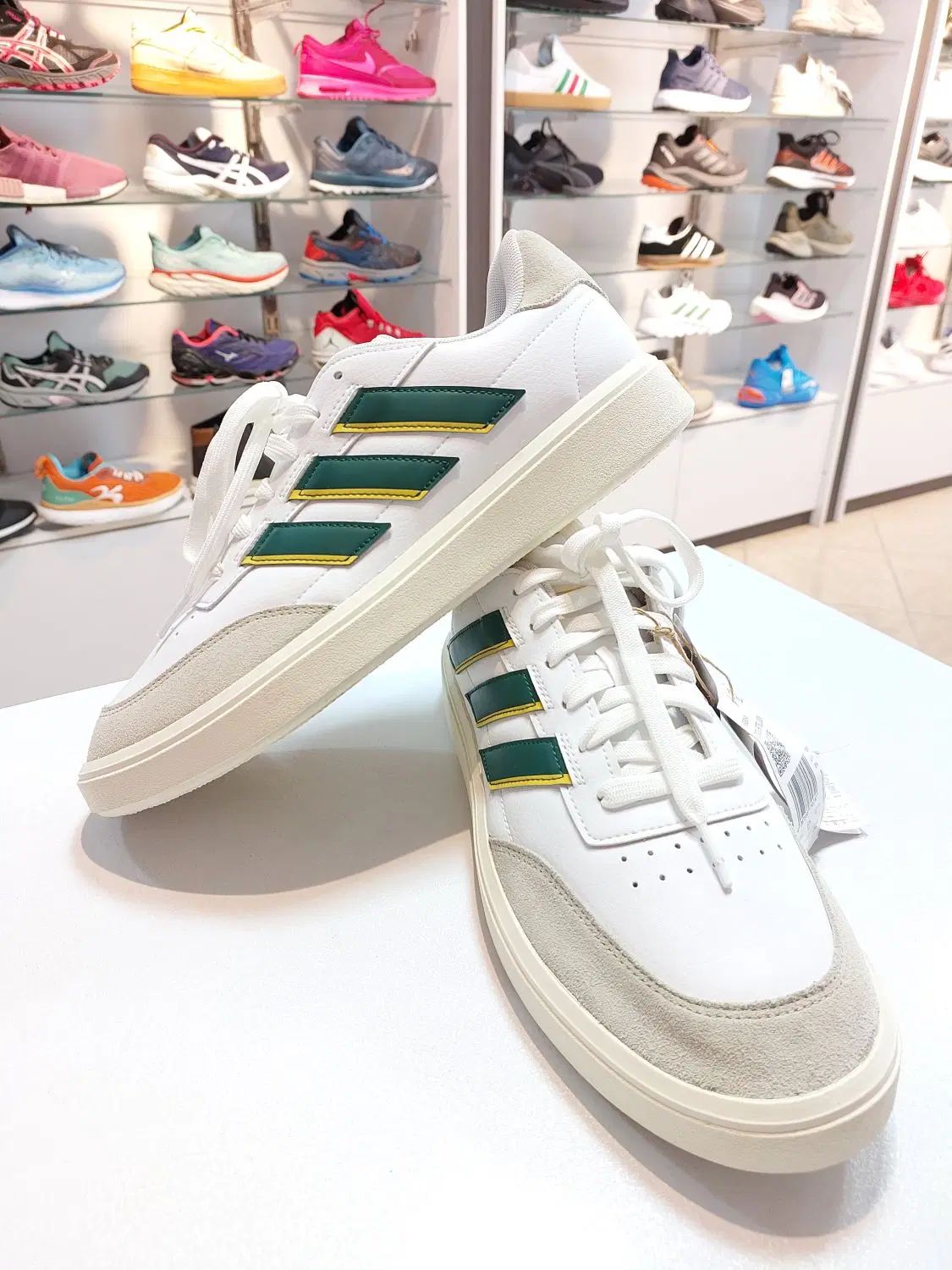 کتونی آدیداس اورجینال آکبند adidas سایز ۴۲/۴۳|کیف، کفش، کمربند|کرج, مهرویلا شمالی|دیوار