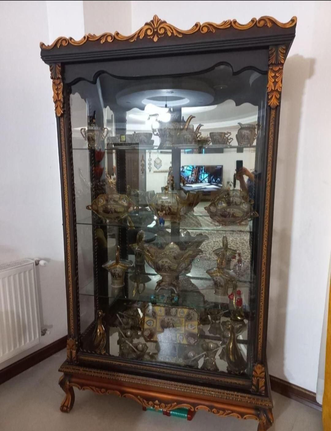 ویترین درحدنو تمیز چهارطبقه جنس چوب|بوفه، ویترین، کنسول|کهریزک, |دیوار