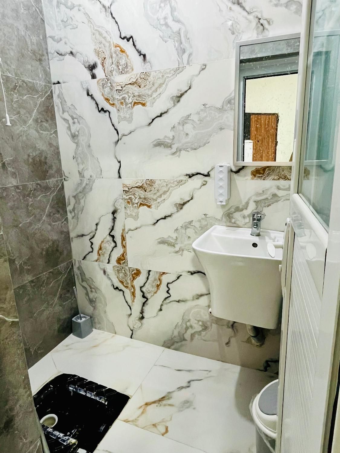 منزل مبله گلشهر تمیز یک خواب و سوییت|اجارهٔ کوتاه‌مدت آپارتمان و سوئیت|بندرعباس, |دیوار