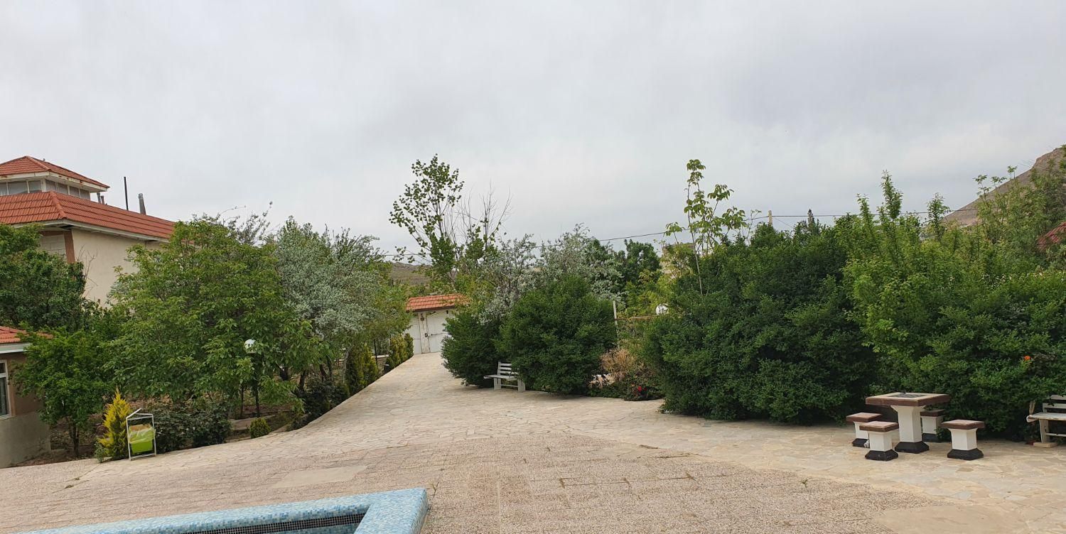 اجاره روزانه ویلا باغ|اجارهٔ کوتاهمدت ویلا و باغ|شیراز, ویلاشهر|دیوار