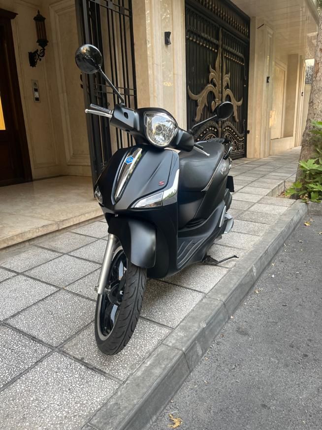 وسپا پیاجیو لیبرتی 1402|موتورسیکلت|تهران, قیطریه|دیوار