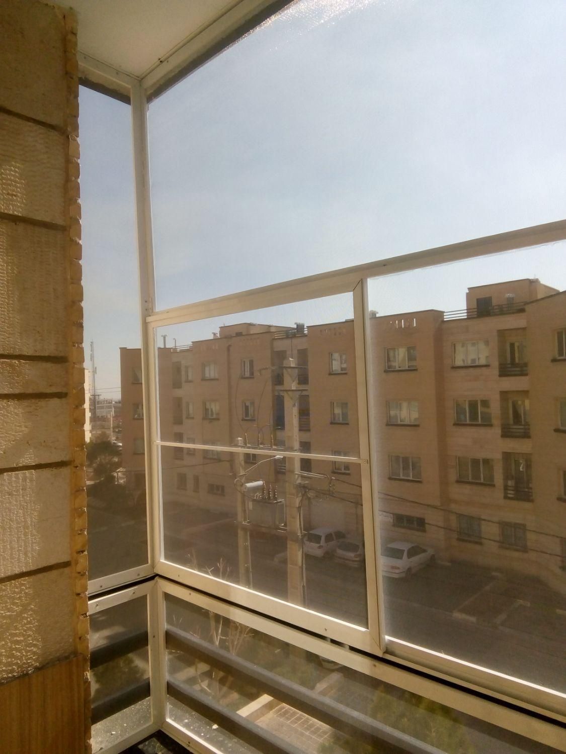 ساخت و نصب توری درب و پنجره پلیسه و آلومینیومی|خدمات پیشه و مهارت|پرند, فاز ۴|دیوار